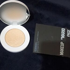 Makeup By Mario Luminous Champagne Highlighter